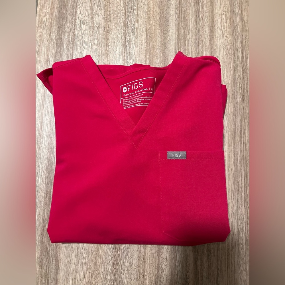 Figs Catarina One Pocket Top in Ultra Rose. Size XS. NWT.